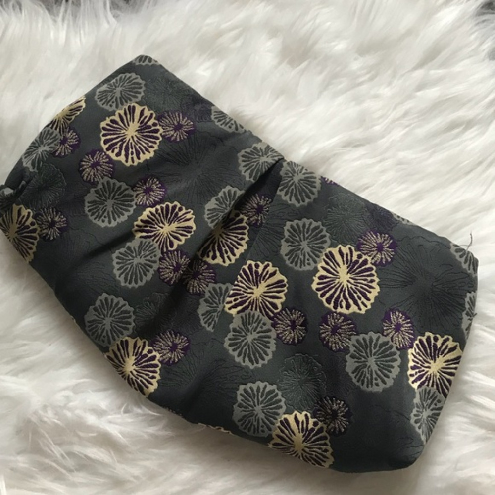 { Penubra Textiles } Custom Jaquered Fabric Clutch